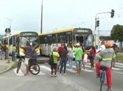 Protesto de moradores do São Jorge volta a bloquear Avenida Josepha de Mello; veja o vídeo