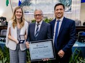 Vice-prefeito prestigia entrega de Comenda Tavares Bastos a Téo Vilela