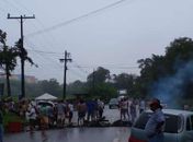Moradores de Satuba fecham trecho da BR-316 em protesto contra a falta de água