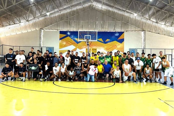 Josenildo Souza visita centros esportivos: Ginásio Municipal e Clube do Servidor