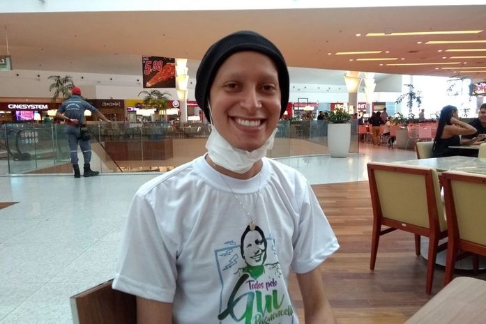 Conhecido como Gui Pagnoncelli, ele foi diagnosticado com adenocarcinoma aos 22 anos.