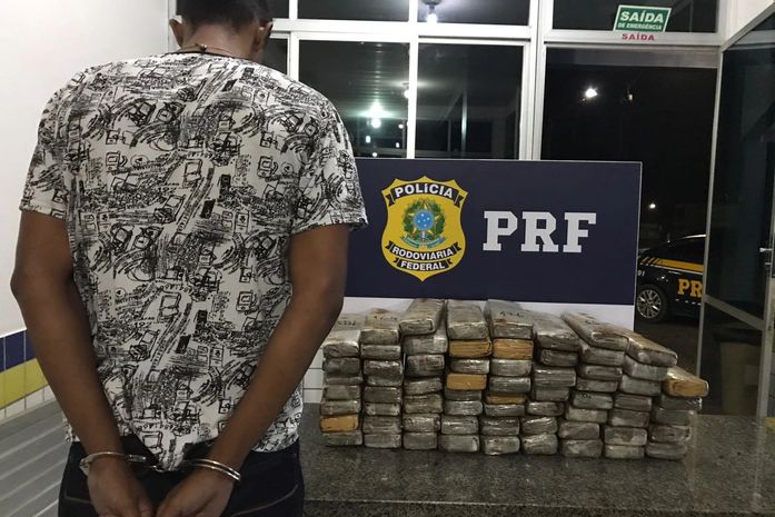 Jovem preso pela PRF