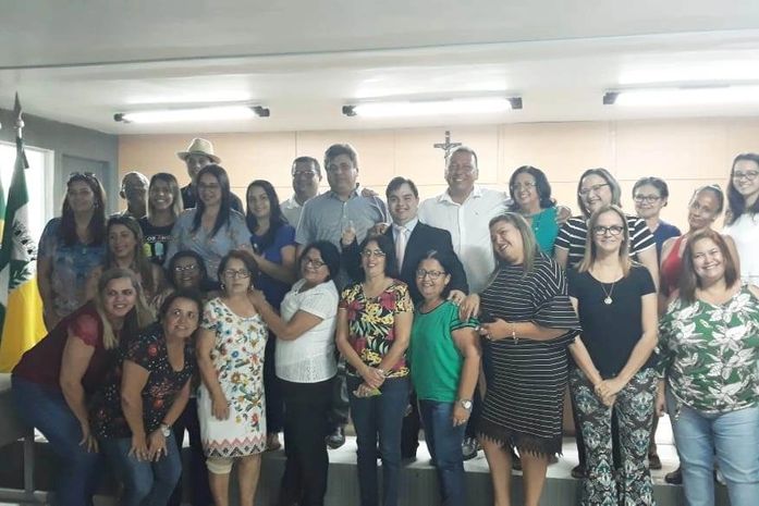 Mães servidoras da Câmara Municipal de Arapiraca são homenageadas pelas vereadoras da Casa