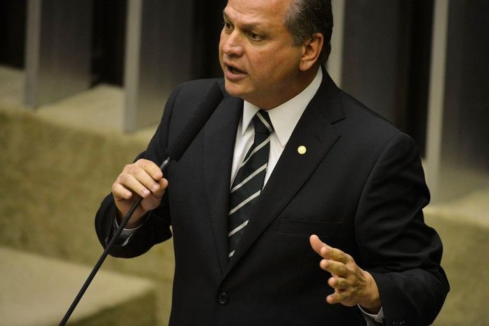 Líder do governo na Câmara processará relator da CPI por calúnia