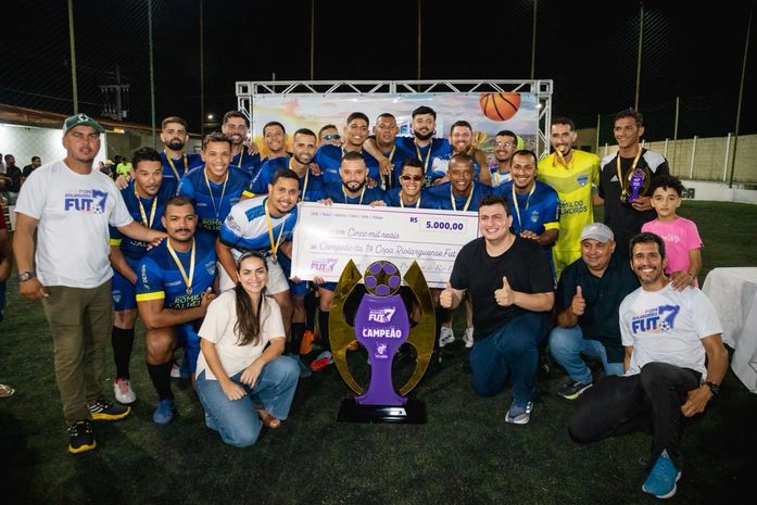 Prefeito Carlos incentiva garra e talento na grande final da 1ª Copa Riolarguense de Fut7