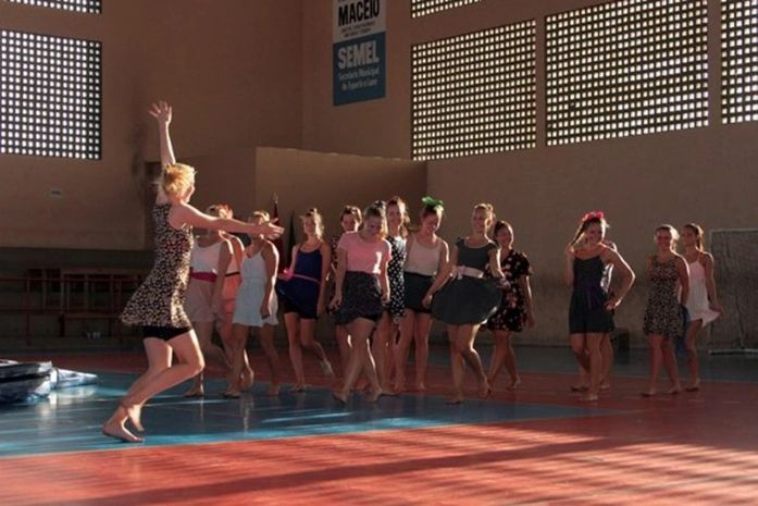 Grupo se apresentou para jovens e crianças no Jacintinho