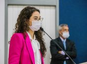 Teca Nelma reafirma compromisso com minorias em sessão inaugural na Câmara