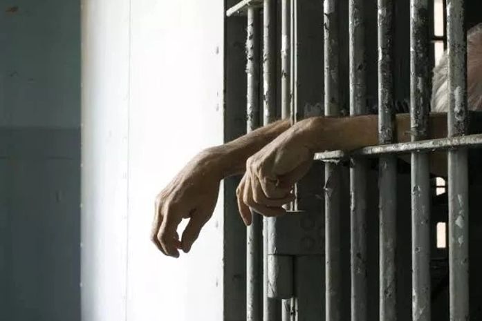Acusado de estuprar e engravidar filha adolescente é condenado a mais de 24 anos de prisão; mãe era conivente