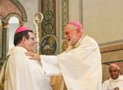 Missa na Catedral oficializa início de governo pastoral de Dom Beto Breis