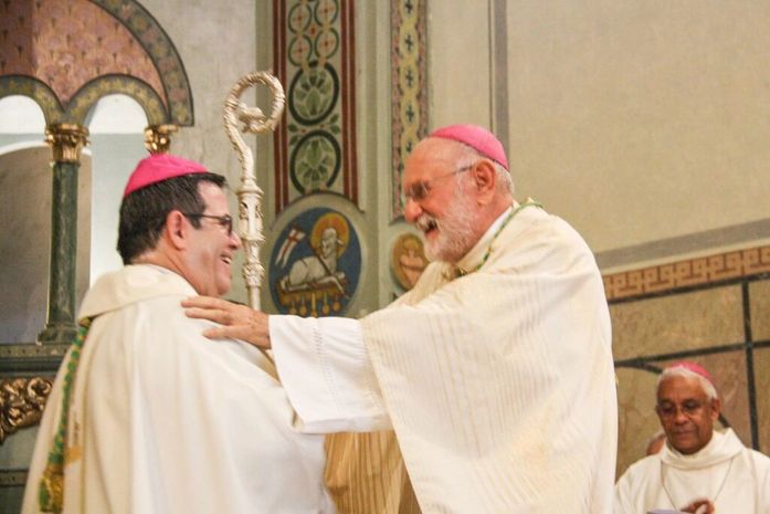 Missa na Catedral oficializa início de governo pastoral de Dom Beto Breis