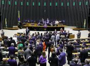 Deputados votaram o texto em Plenário