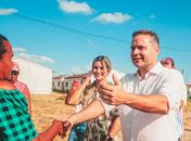 Prefeita Ceci Rocha viabiliza junto ao governo R$ 8 milhões para retomada das obras do Deus é Fiel