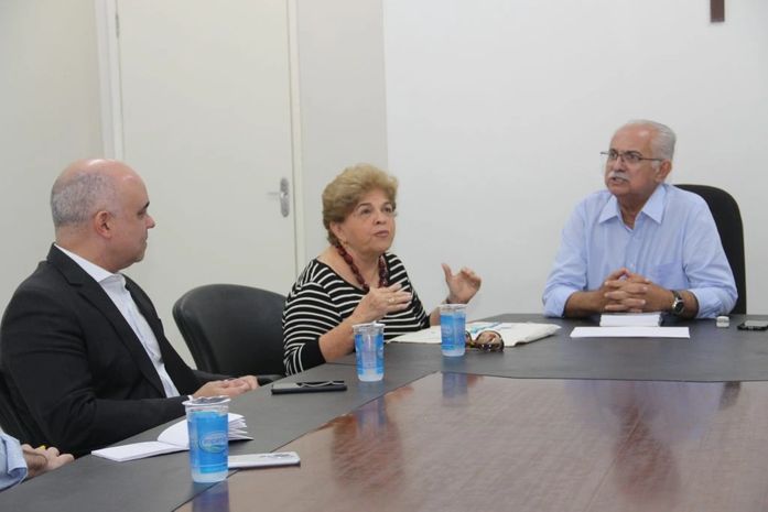 Teófilo recebe professora Ana Dayse e relembra interiorização da UFAL