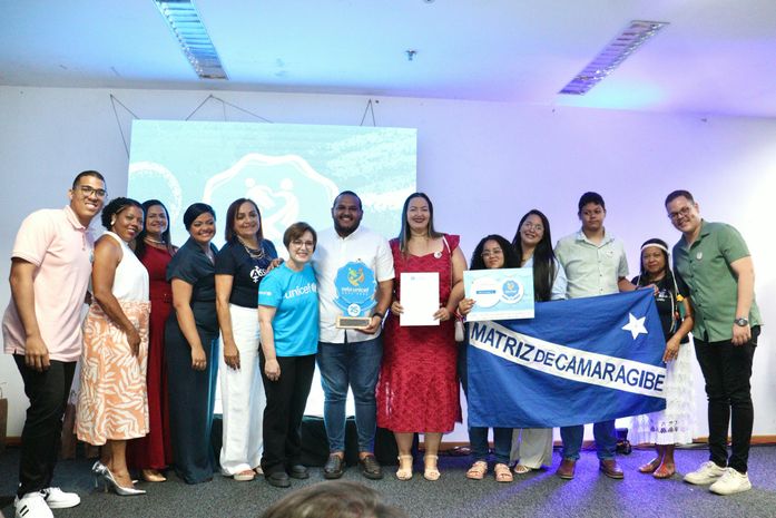 Prefeito Fernando Cavalcante e equipe recebe selo Unicef