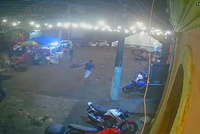 Presos suspeitos de matar homem a tiros em frente à casa de show no Jaraguá; veja momento do crime