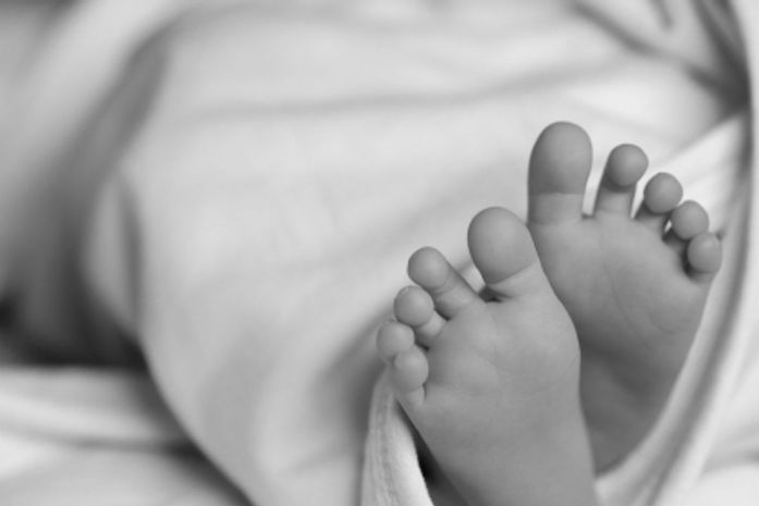 Bebê recém-nascida