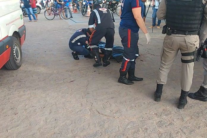 Bando invade ônibus retira passageiro e o executa a tiros em Arapiraca