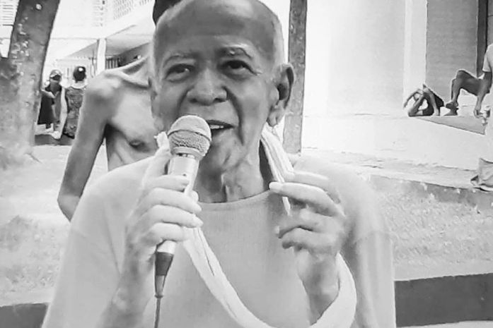 Carlos Moura, compositor do sucesso "Maceió, Minha Sereia" está recluso em clínica psiquiátrica.