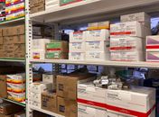 Farmacêuticos do Hospital Ib Gatto Falcão alertam sobre os riscos da automedicação