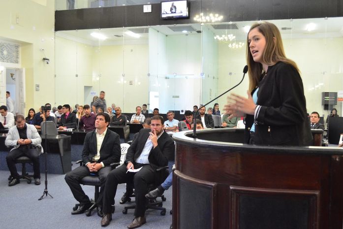 Deputada Cibele Moura