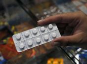 Possível reação do Brasil a tarifaço pode afetar preços de remédios