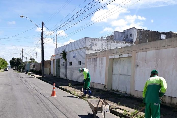 Bairros de Pinheiro e Mutange recebem mutirão de limpeza