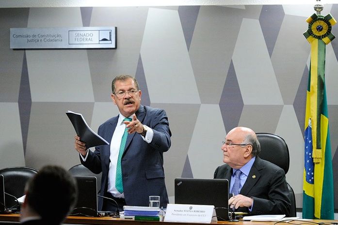 Humberto Martins durante sabatina no Senado