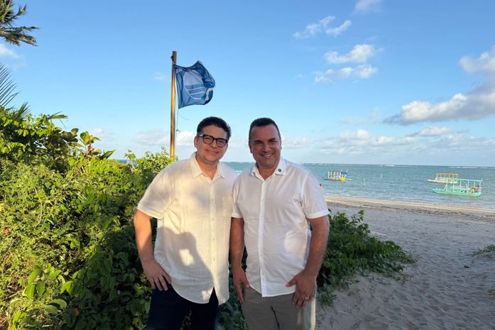 Prefeito Allan de Jesus firma cooperação para manutenção e melhorias na orla da Praia do Patacho
