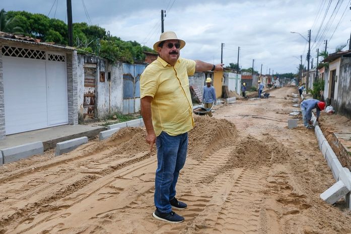 Moradores do Complexo Brasil Novo em Rio Largo, estão sendo beneficiados com obras de pavimentação e drenagem