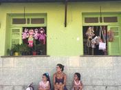 Luciano Camargo "prega peça" na família que está em Maceió