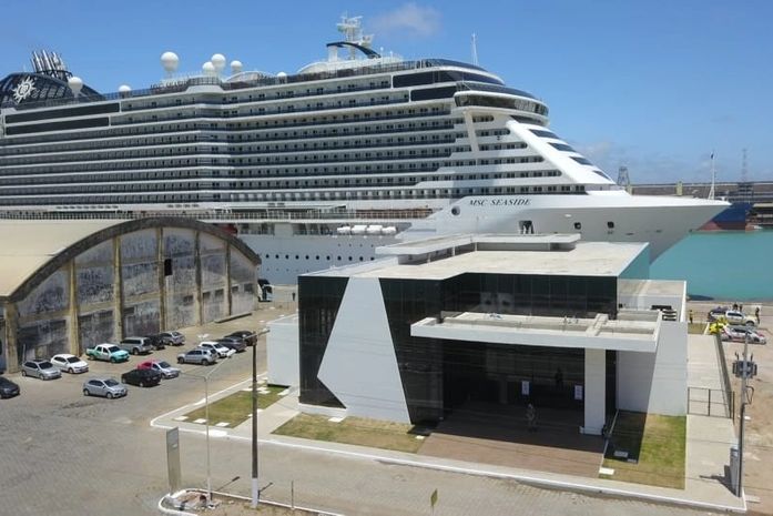 Dois tripulantes de navio que atracou em Maceió testam positivo para Covid-19 e estão isolados em hotel  