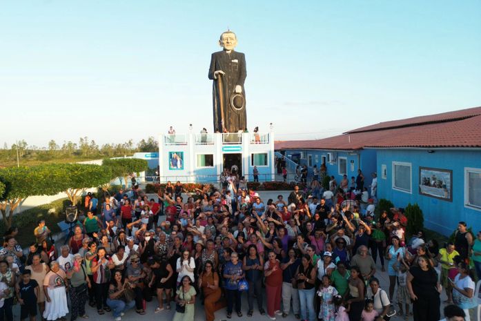 Prefeitura de Penedo amplia romaria social e leva 14 ônibus ao monumento de Padre Cícero em Propriá