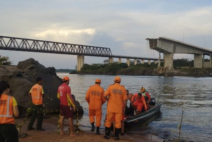 Ministro anuncia mais de R$ 100 mi para reconstrução de ponte que desabou entre Tocantins e Maranhão