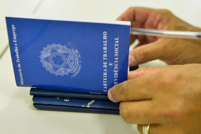 Pedidos de seguro-desemprego caem 10,6% em setembro