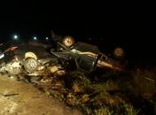 Após colisão, carro é arremessado para poste de eletricidade, na AL-110