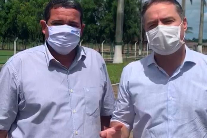 Márcio Lima e o governador Renan durante apresentação do vídeo