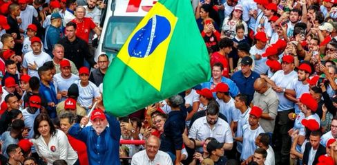Lula vence Flávio Bolsonaro e é reeleito presidente para o quarto mandato
