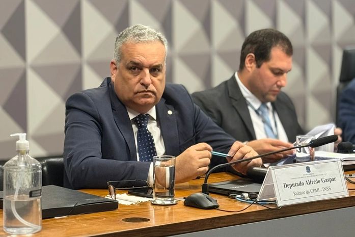 Alfredo Gaspar questiona CGU sobre ter retardado a suspensão do SINDNAPI (de irmão do Lula) e da CONAFER, mesmo apontadas em fraudes bilionárias no INSS