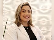 Médica especialista em infertilidade e integrante do Grupo Geare, Dra. Maria Eugênia Câmara