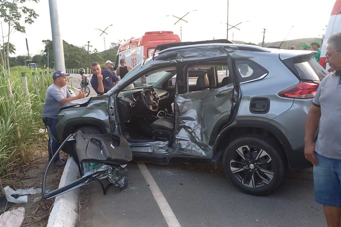 Seis pessoas ficam feridas em colisão na AL-105