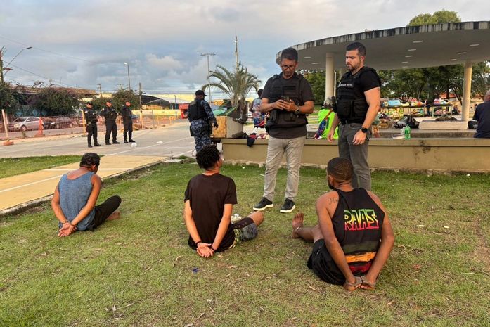 Três homens são presos por tráfico de drogas durante operação no Benedito Bentes, em Maceió
