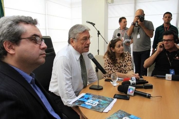 Teotonio Vilela reúne imprensa e faz balanço dos oito anos de gestão