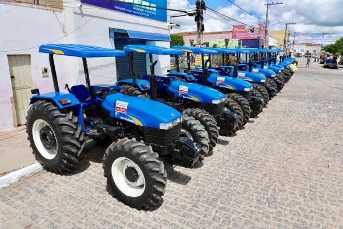 Governo do Estado entrega ambulâncias e tratores em Murici e São Luís do Quitunde nesta quarta