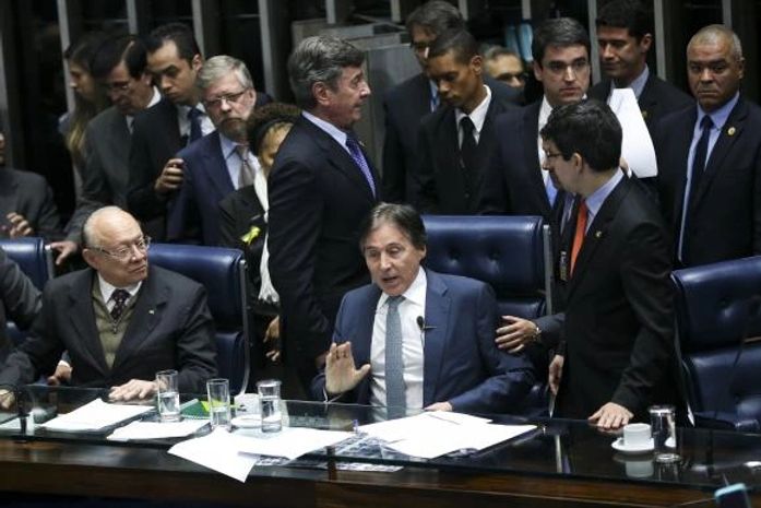 Por 50 votos favoráveis, Senado aprova texto-base da reforma trabalhista