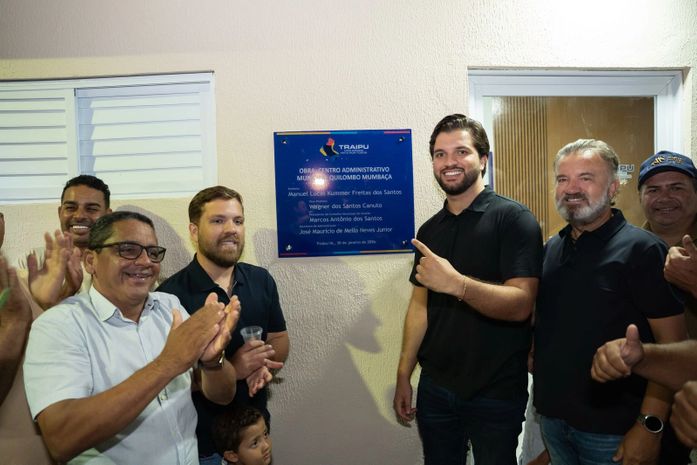 Prefeitura de Traipu entrega Centro Administrativo, Cemitério Municipal, pavimentação de ruas e novas ambulâncias no Quilombo Mumbaça