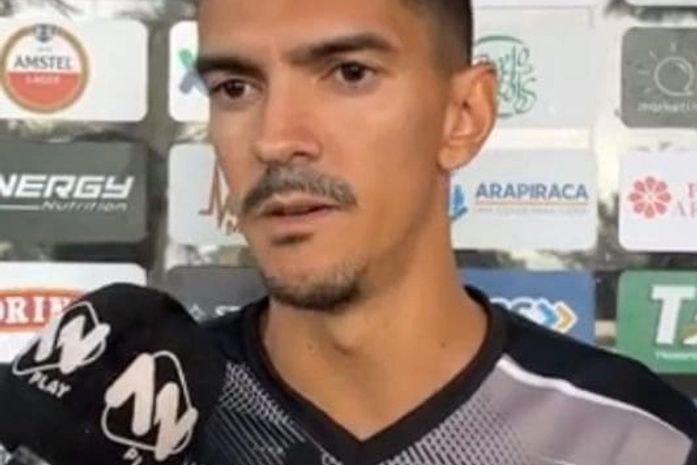 ASA anuncia renovação de contrato com lateral direito Paulinho