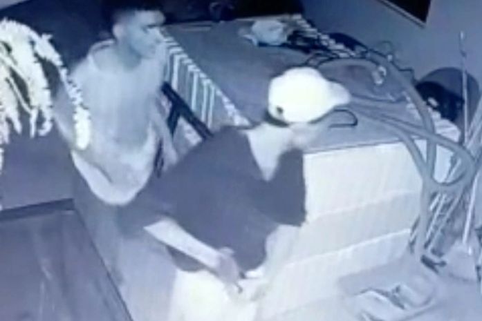 Trio furta eletrodomésticos em residência na Barra Nova