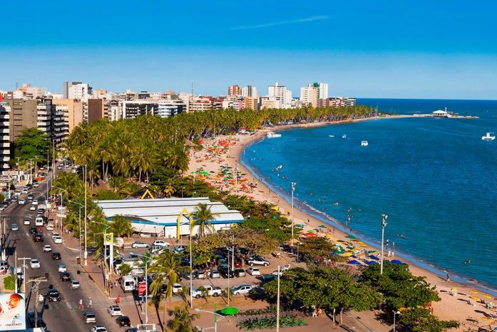 Orla da Pajuçara recebe ação de conscientização contra a Covid-19