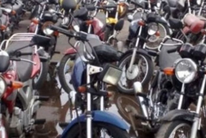 Batalhão de Radiopatrulha apreende dois adolescentes com motocicleta roubada