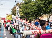 Entidades sindicais, partidos políticos e movimentos sociais ocupam as ruas de AL em protestos contra Bolsonaro neste sábado (3)